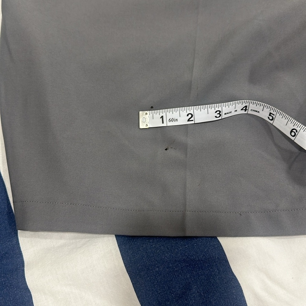 Size 38 Comfortable grey shorts in good condition - Picture 7 of 10